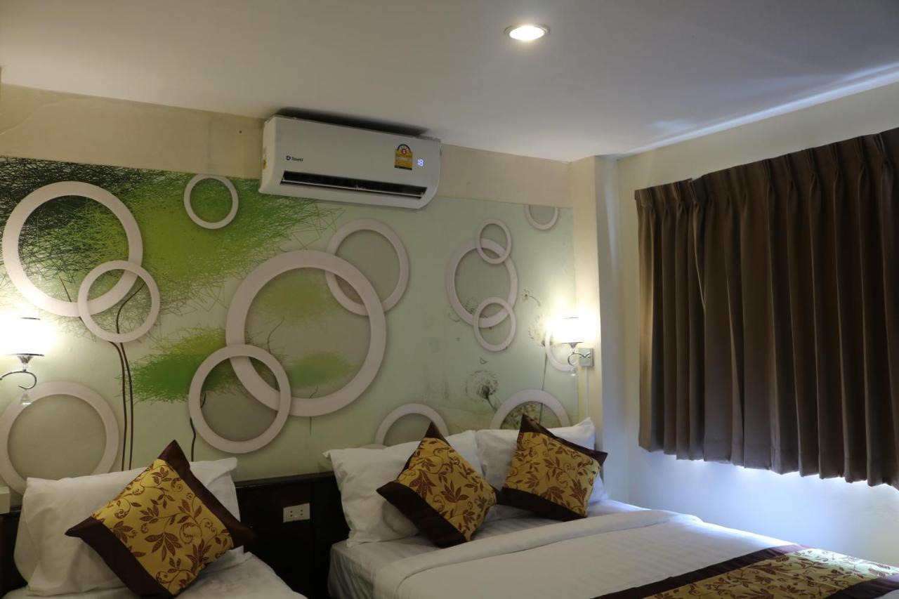 City House Bangkok Esterno foto