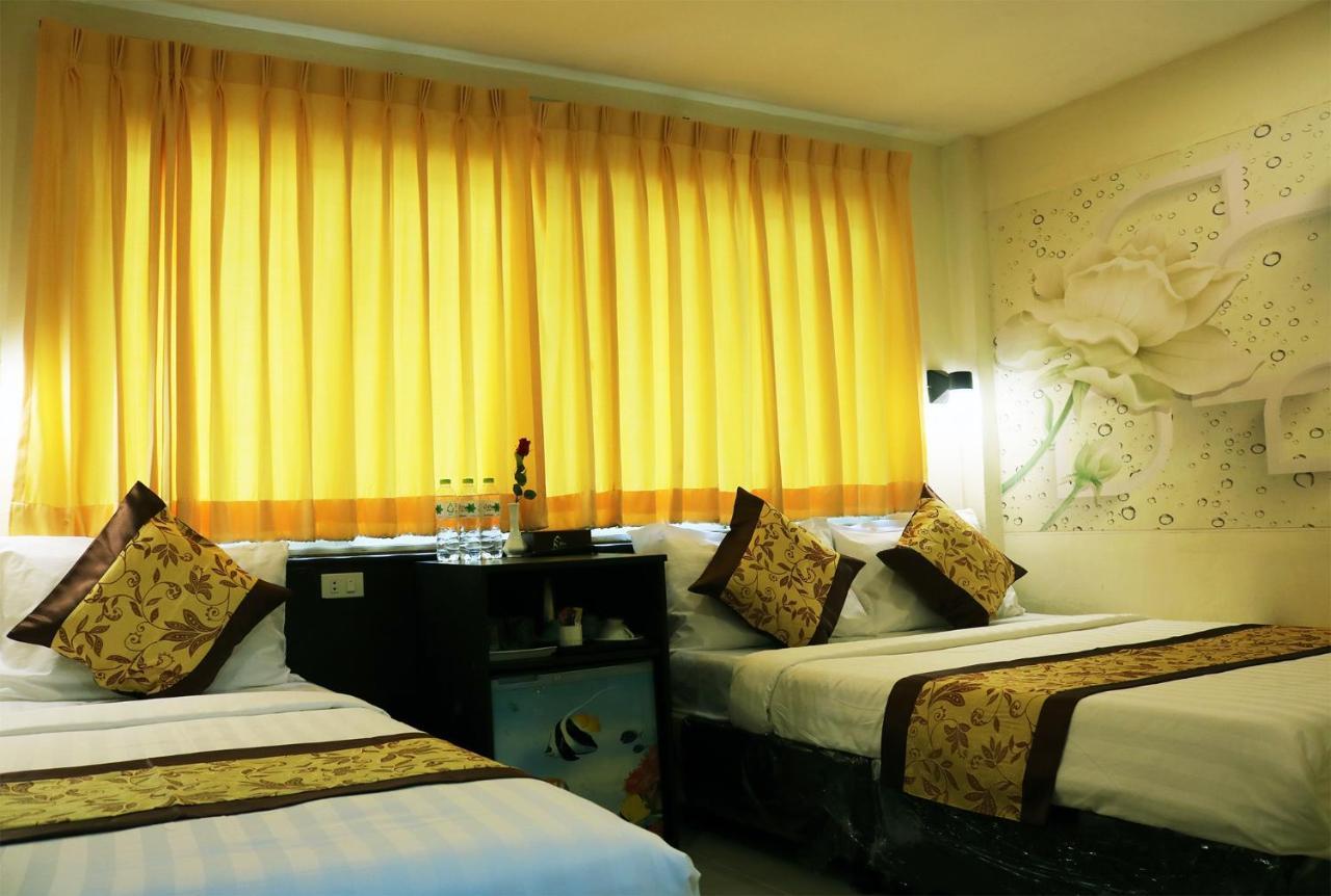 City House Bangkok Esterno foto