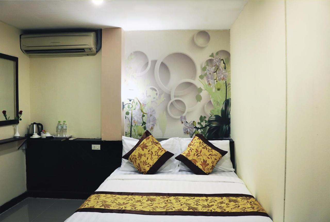City House Bangkok Esterno foto