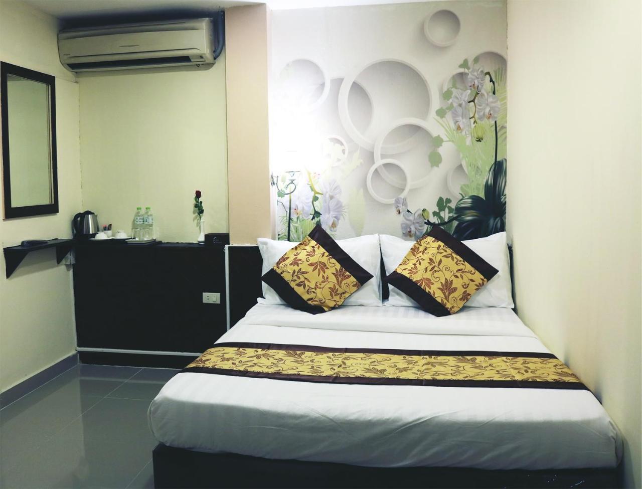 City House Bangkok Esterno foto